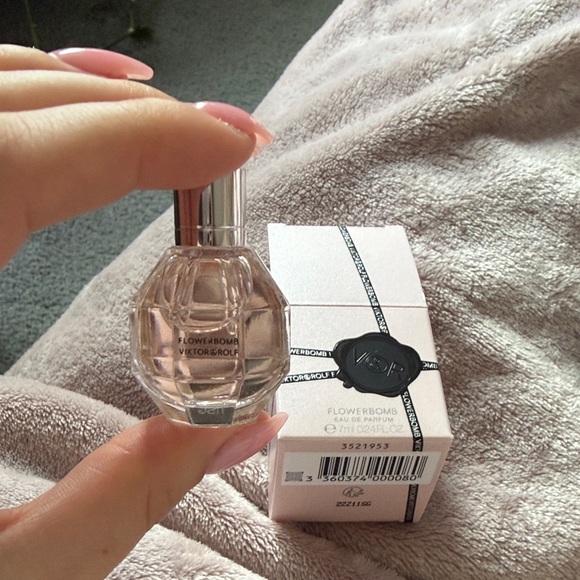 NIB luxury fragrance samples - Picture 6 of 6